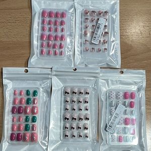 5 Sets New Girls Press On Nails 24 pieces in each set with tabs already on